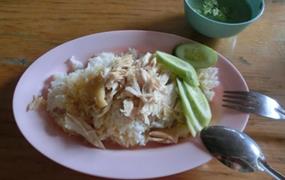 Еда в Тайланде. Рис с вареной курицей