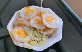 Еда в Тайланде. Глазунья из перепелиных яиц