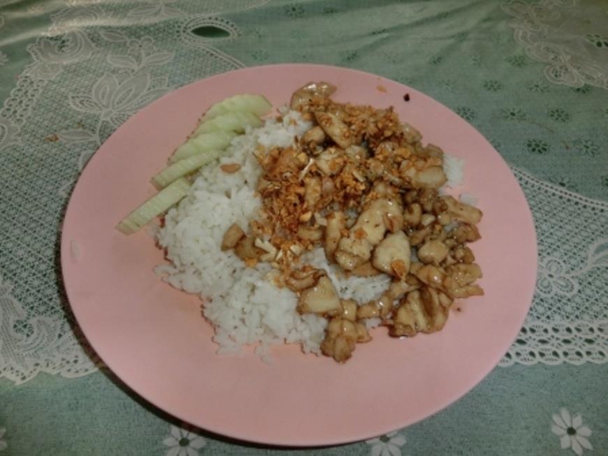 Еда в Тайланде. Курица с чесноком