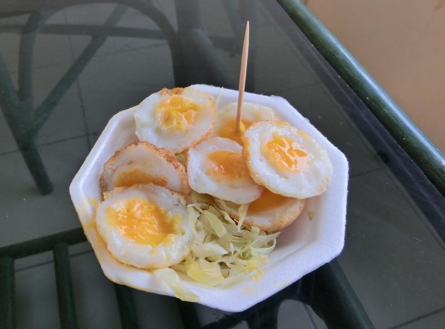 Еда в Тайланде. Глазунья из перепелиных яиц