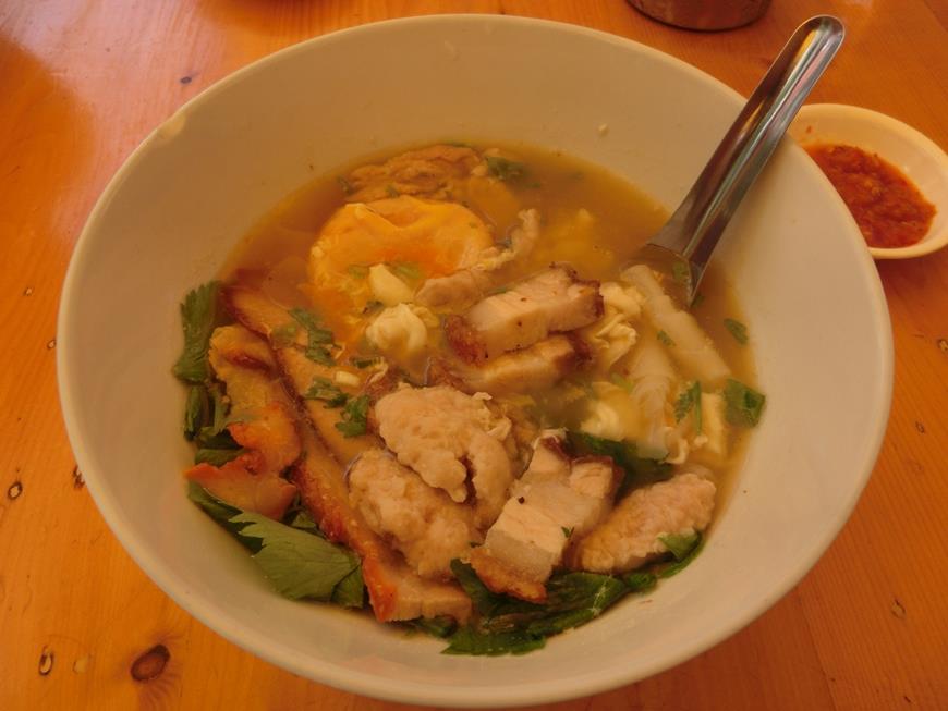 Еда в Тайланде. Суп из свинины