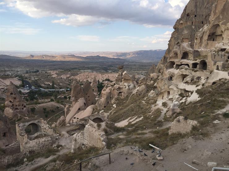 Пещерный город и крепость Учхисар