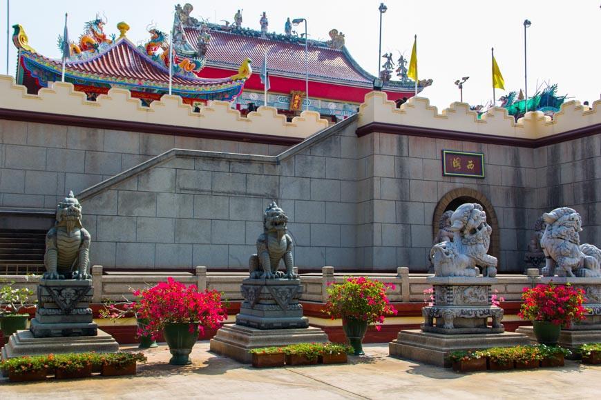 Китайский Храм Вихарнра Сиен в Паттайе