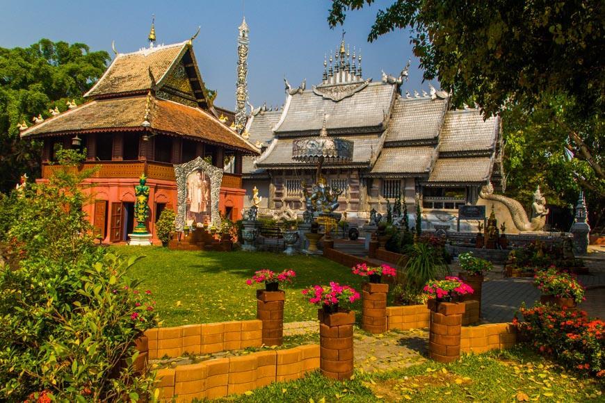 Серебряный храм Wat Srisuphan