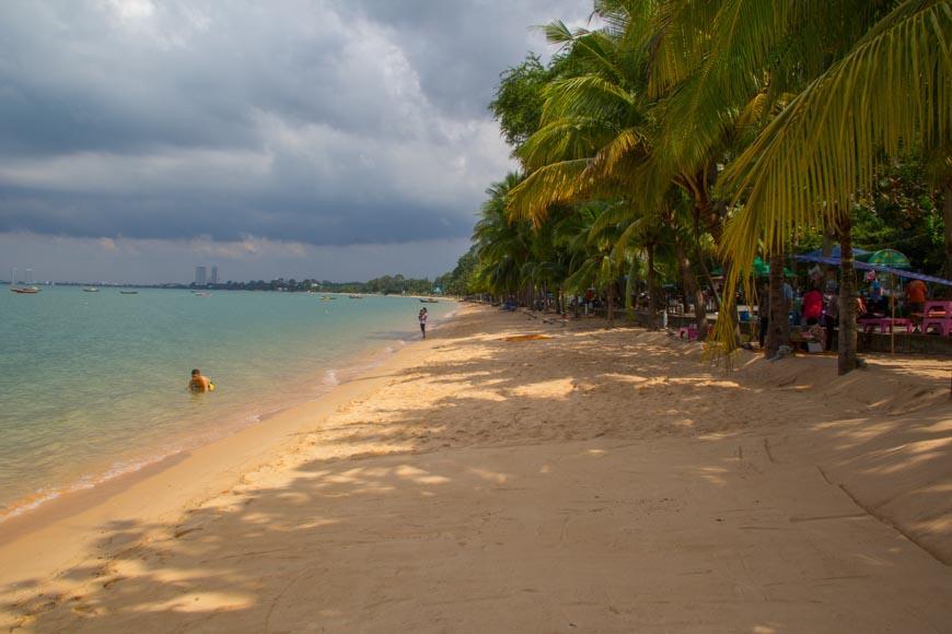 Пляж Банг Сарай в Паттайе (Bang Saray Beach)