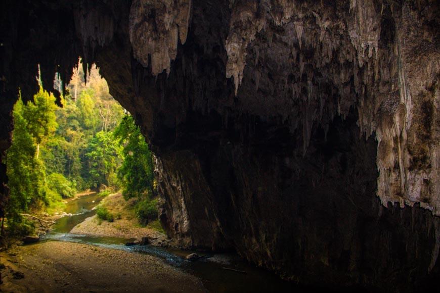 Пещера Лод (Lod Cave) в Пае