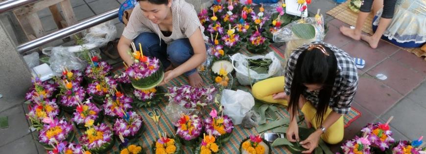 Праздник Лои Кратонг в Бангкоке и Паттайе